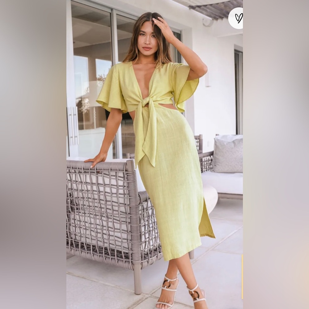 Lulus Summer Journey Light Green Tie-Front Cutout Midi Dress tags on never worn